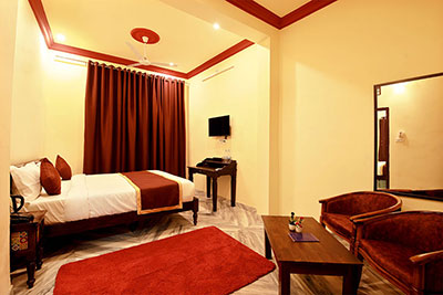 Best resort in Udaipur with scenic surroundings